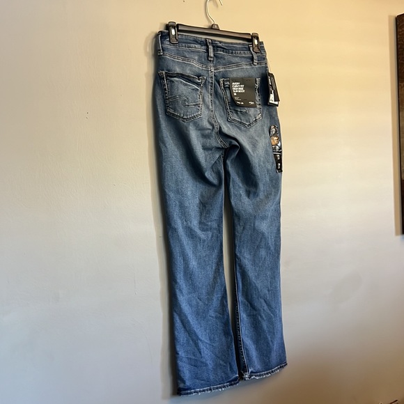 Silver Jeans Co Women's. Avery High Rise Slim Bootcut Jeans In Indigo - Picture 8 of 13